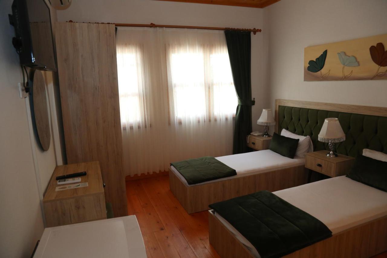Yali Konak Butik Otel Golcuk Exterior photo